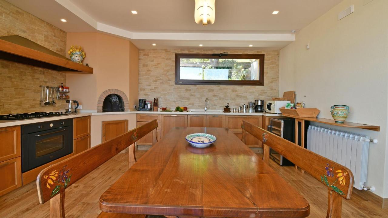 Villa Provenza 12&4, Emma Villas Cefalù Extérieur photo