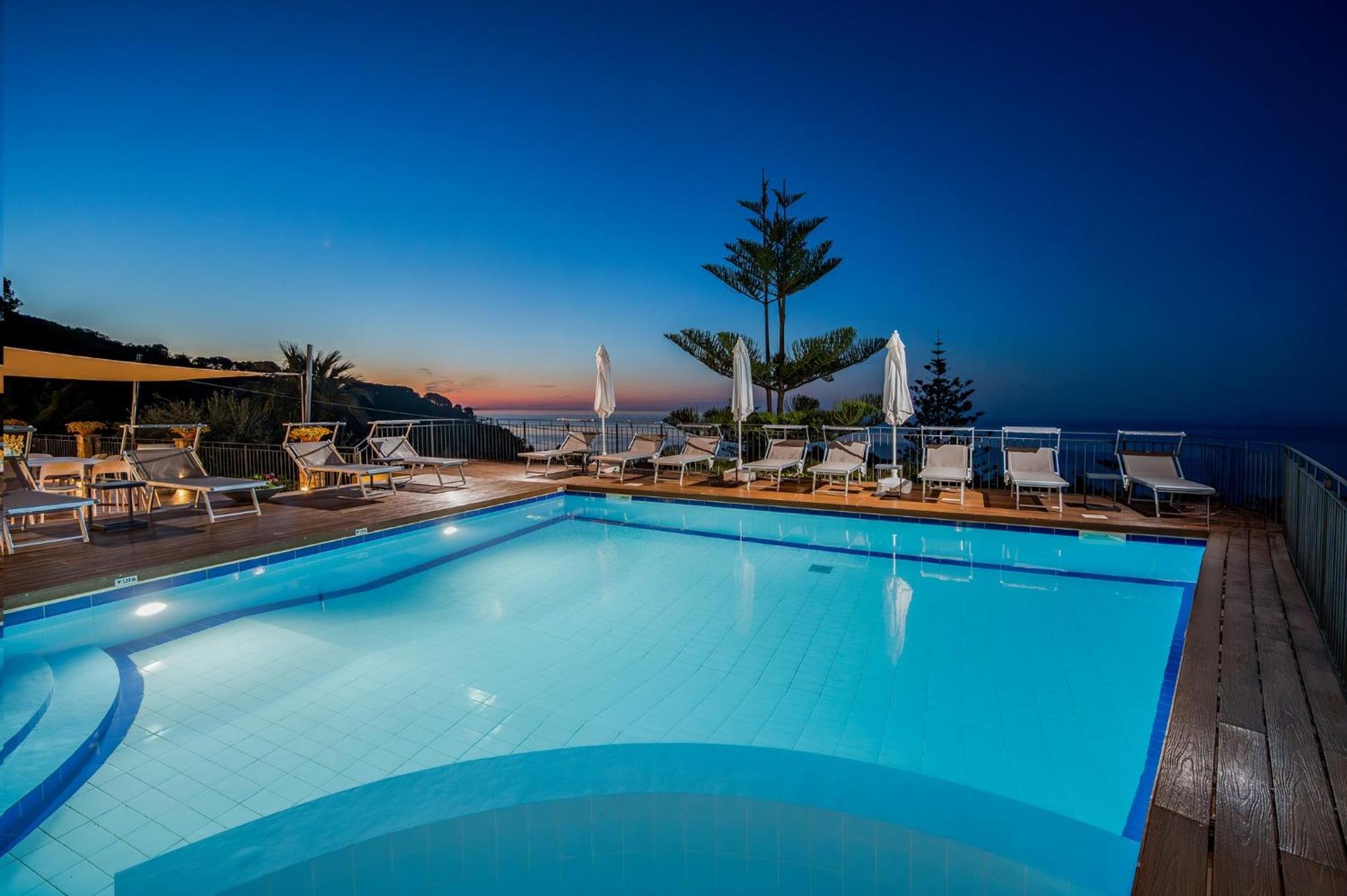 Villa Provenza 12&4, Emma Villas Cefalù Extérieur photo
